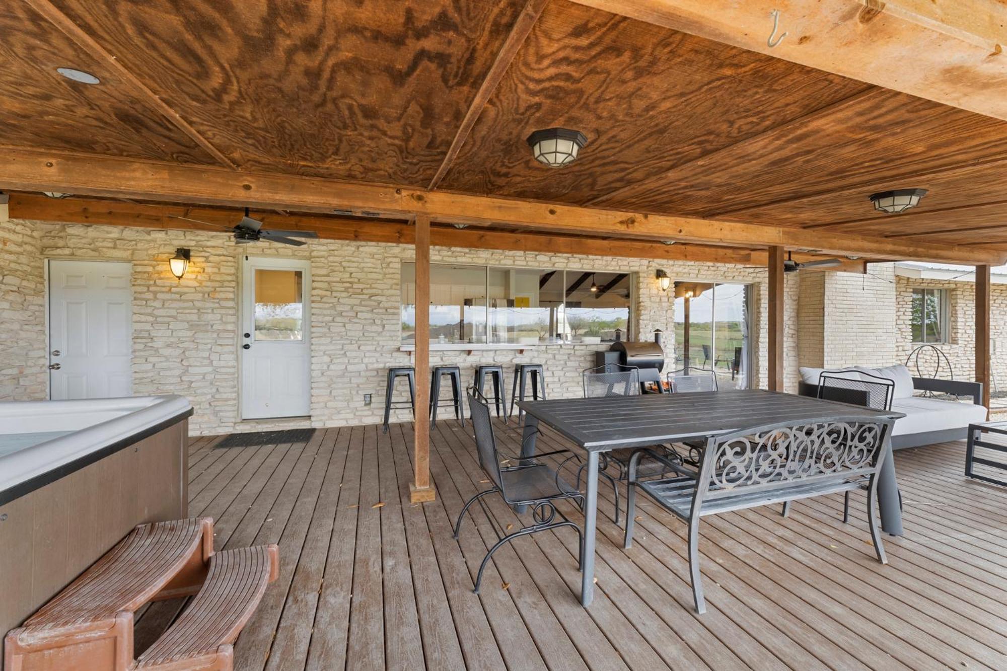 Farm Retreat With Jacuzzi, Fire Pit, Mini Goats, Mini Ponies And Mini Cows Villa San Marcos Ruang foto